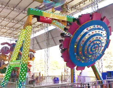 pendulum ride manufacturer