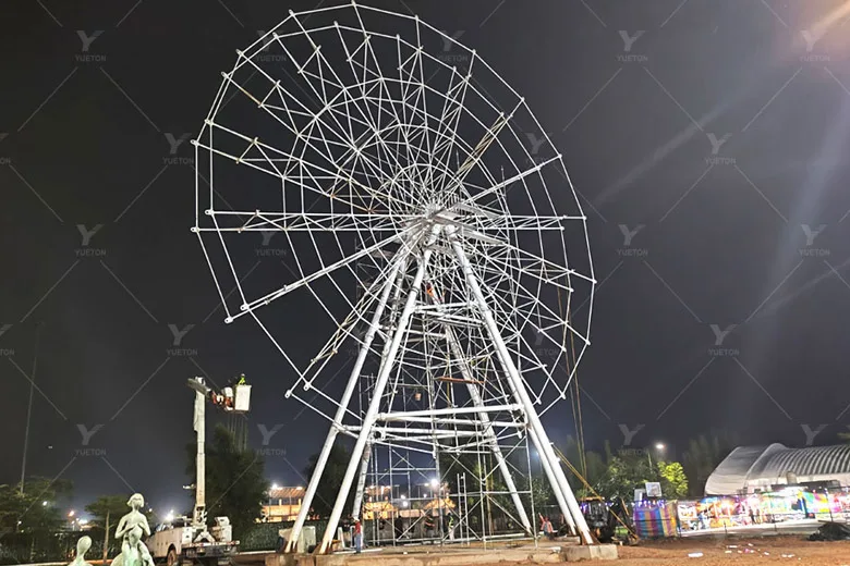 Large Observation Ferris Wheel