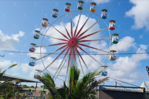 Outdoor Ferris Wheel amusement park ride for sale from Yueton