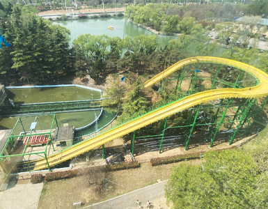 Rapids ride water attraction